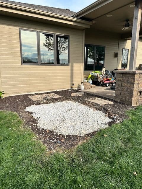 Gallery photos for Efficient Hot Tub Removal in Local Backyard: Image #2
