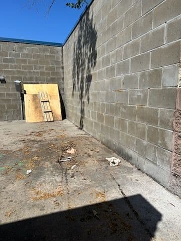 Gallery photos for Efficient Junk Removal for Local Businesses: Image #3