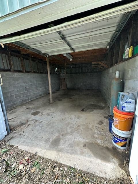 Gallery photos for Quick Shed Cleanout Boosts Realtor Appeal: Image #1